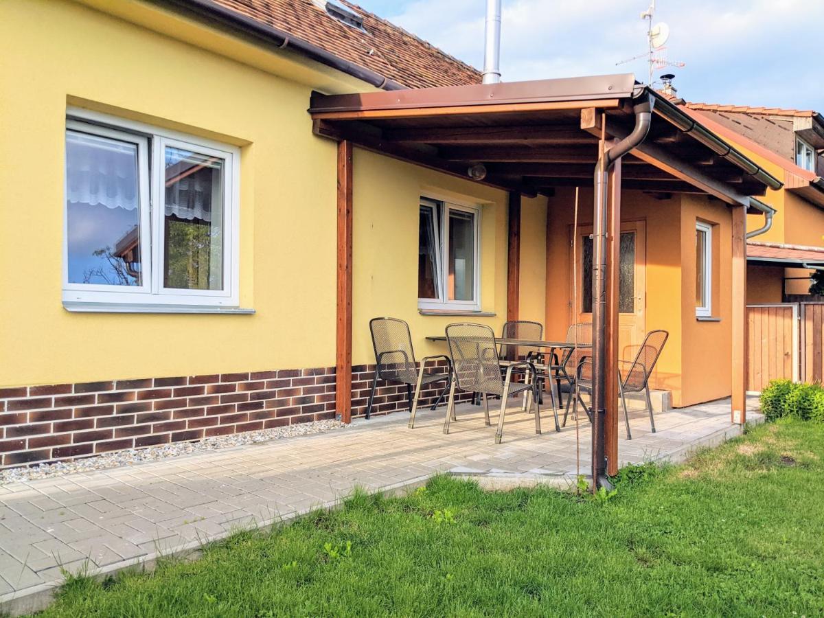 Ubytovani Ve Vinarstvi Medek | Medek House & Winery Uherské Hradiště Dış mekan fotoğraf